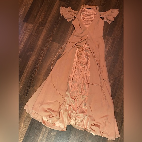 🤩 Beautiful blush pink, flowy Lulu’s dress- women’s size medium - Picture 2 of 6
